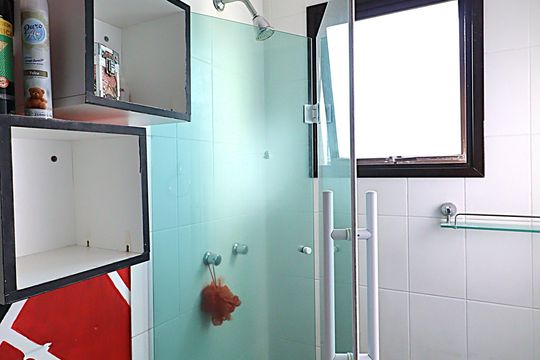 Banheiro da Suíte de apartamento para alugar com 2 quartos, 90m² em São Geraldo, Porto Alegre