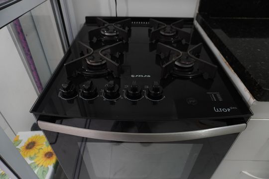 Apartamento à venda com 3 quartos, 68m² em Vila Carmosina, São Paulo