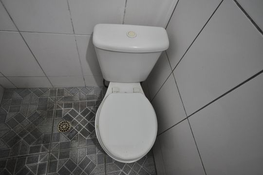 Banheiro de serviço de casa à venda com 2 quartos, 196m² em Parque Edu Chaves, São Paulo