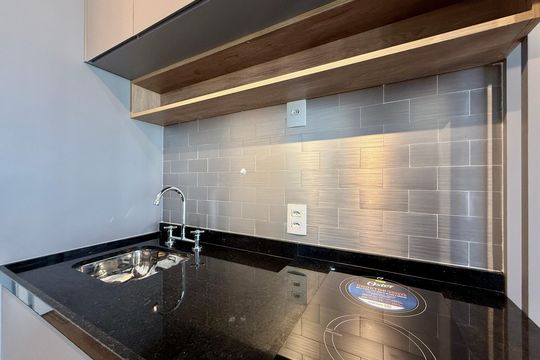 Cozinha de kitnet/studio para alugar com 1 quarto, 29m² em Chácara Santo Antônio (zona Sul), São Paulo