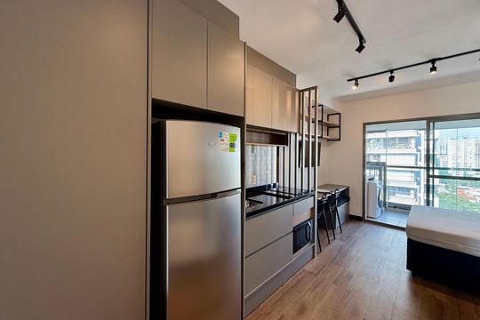 Cozinha de kitnet/studio para alugar com 1 quarto, 29m² em Chácara Santo Antônio (zona Sul), São Paulo