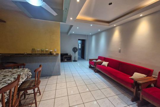 Sala de casa para alugar com 4 quartos, 137m² em Serraria, Porto Alegre
