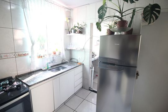 Cozinha de apartamento à venda com 3 quartos, 65m² em Granja Lempp, Contagem