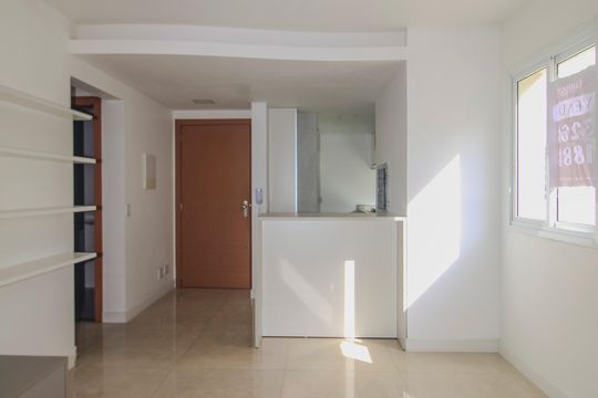 Sala de apartamento à venda com 2 quartos, 60m² em Tristeza, Porto Alegre