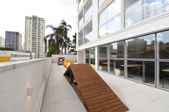 Área comum - Espaço Pet de kitnet/studio para alugar com 1 quarto, 30m² em Centro, Curitiba