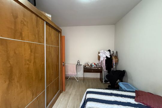 Quarto 1 de casa à venda com 3 quartos, 360m² em Coqueiros, Belo Horizonte
