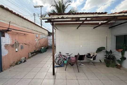 Área externa de casa à venda com 3 quartos, 360m² em Coqueiros, Belo Horizonte