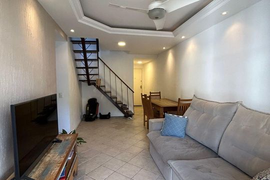 Apartamento para alugar com 4 quartos, 154m² em Nogueira, Petrópolis