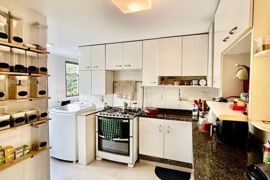 Apartamento para alugar com 4 quartos, 154m² em Nogueira, Petrópolis
