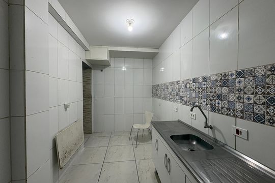 Cozinha de casa para alugar com 2 quartos, 80m² em Vila Albertina, São Paulo