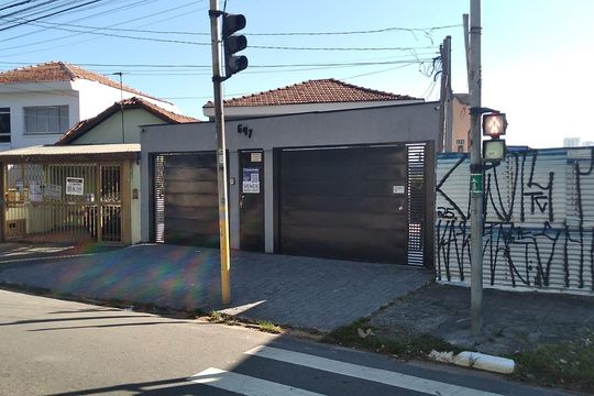 Fachada de casa para alugar com 3 quartos, 350m² em Carandiru, São Paulo