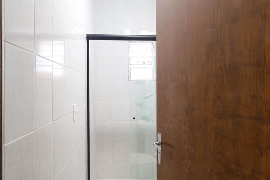 Banheiro de apartamento para alugar com 1 quarto, 27m² em Vila Maria Alta, São Paulo