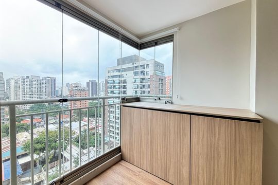 Varanda de apartamento para alugar com 1 quarto, 35m² em Indianópolis, São Paulo