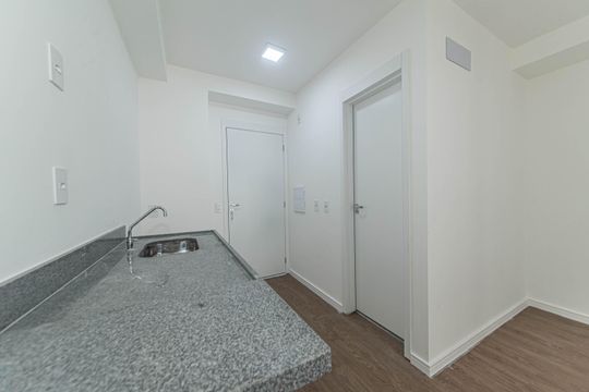 Cozinha de kitnet/studio para alugar com 1 quarto, 29m² em Vila Cordeiro, São Paulo