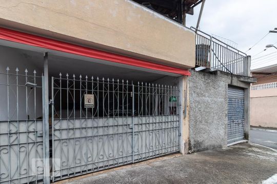 Fachada de casa à venda com 3 quartos, 125m² em Vila Nhocuné, São Paulo