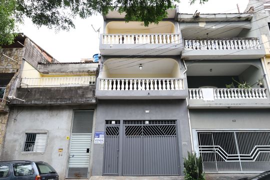 Fachada do imóvel - Placa instalada no portão do imóvel - Código da placa: HBJM-6 de casa à venda com 3 quartos, 180m² em Parque Savoi City, São Paulo