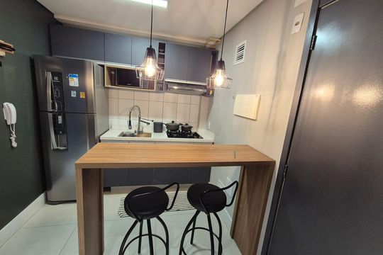 Cozinha de apartamento para alugar com 1 quarto, 27m² em Vila Butantã, São Paulo