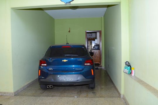 Garagem de casa para alugar com 3 quartos, 170m² em Ipê, Belo Horizonte