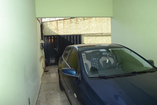 Garagem de casa para alugar com 3 quartos, 170m² em Ipê, Belo Horizonte