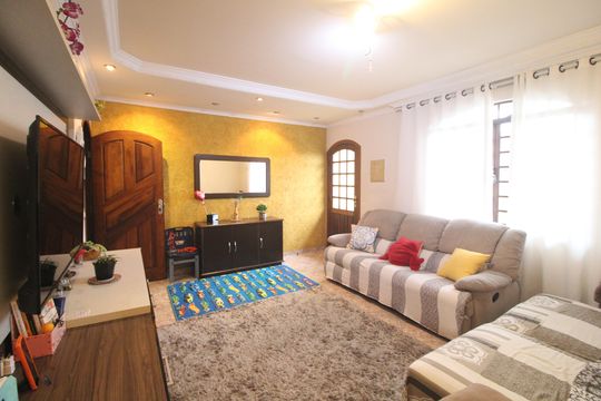 Casa à venda com 4 quartos, 200m² em Vila Constanca, São Paulo