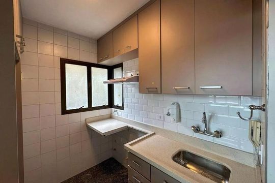 Cozinha de kitnet/studio para alugar com 2 quartos, 57m² em Cambuí, Campinas