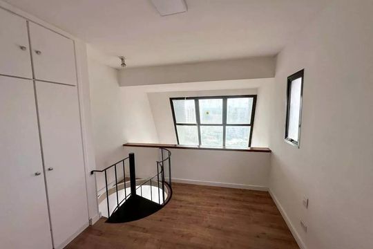 Quarto de kitnet/studio para alugar com 2 quartos, 57m² em Cambuí, Campinas