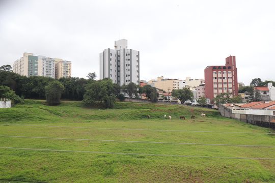Vista Quarto 1 suíte de casa para alugar com 3 quartos, 300m² em Campestre, Santo André