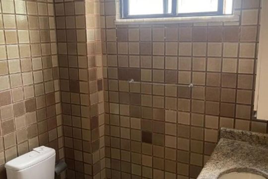 Banheiro de apartamento para alugar com 2 quartos, 96m² em Itapuã, Salvador