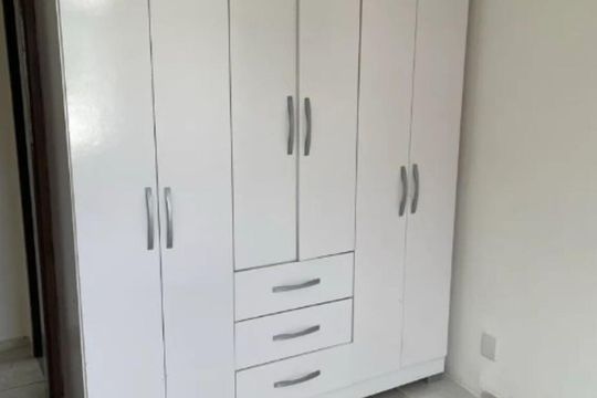 Quarto de apartamento para alugar com 2 quartos, 96m² em Itapuã, Salvador
