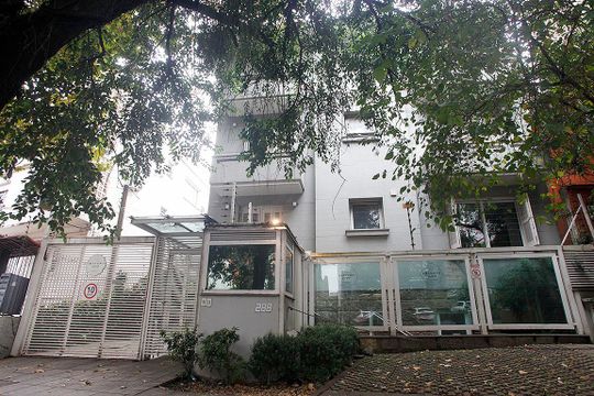 Fachada de kitnet/studio à venda com 1 quarto, 51m² em Floresta, Porto Alegre