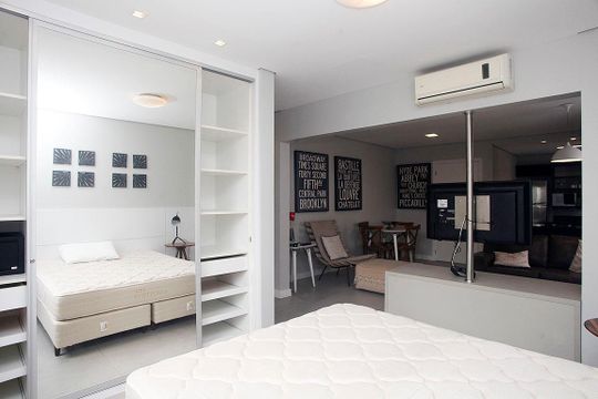 Quarto de kitnet/studio à venda com 1 quarto, 51m² em Floresta, Porto Alegre