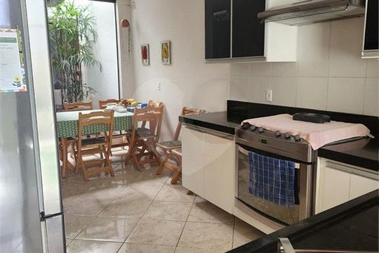 Casa à venda com 3 quartos, 250m² em Penha de França, São Paulo