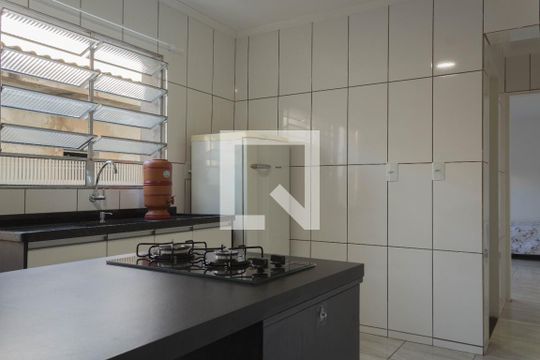 Casa para alugar com 1 quarto, 47m² em Vila Alves Dias, São Bernardo do Campo