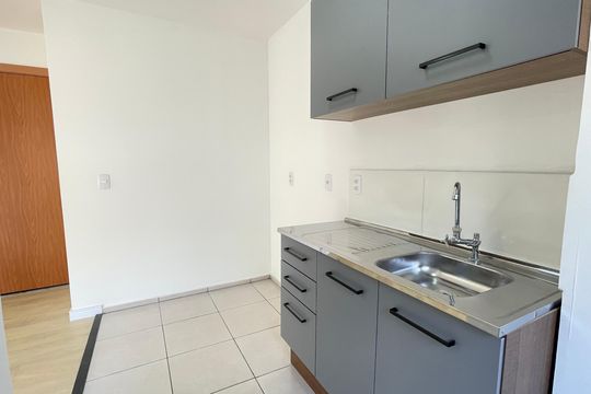 Cozinha  de apartamento à venda com 2 quartos, 45m² em Jardim Arpoador, São Paulo