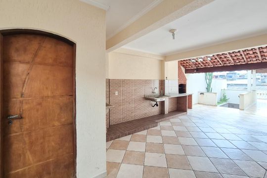 Área de Serviço de casa à venda com 3 quartos, 240m² em Bairro dos Casa, São Bernardo do Campo