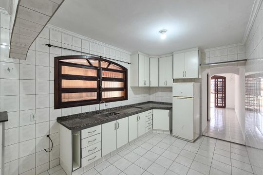 Cozinha de casa à venda com 3 quartos, 240m² em Bairro dos Casa, São Bernardo do Campo