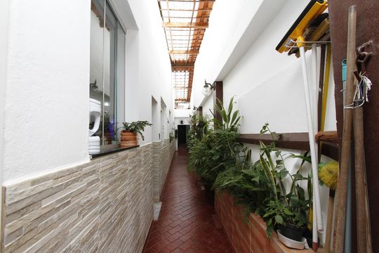 Corredor de casa à venda com 4 quartos, 125m² em Padre Eustáquio, Belo Horizonte