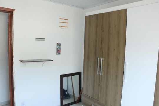 quarto de apartamento para alugar com 2 quartos, 30m² em Dom Rodrigo, Nova Iguaçu