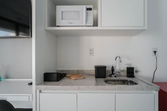 Cozinha de apartamento à venda com 1 quarto, 24m² em Indianópolis, São Paulo