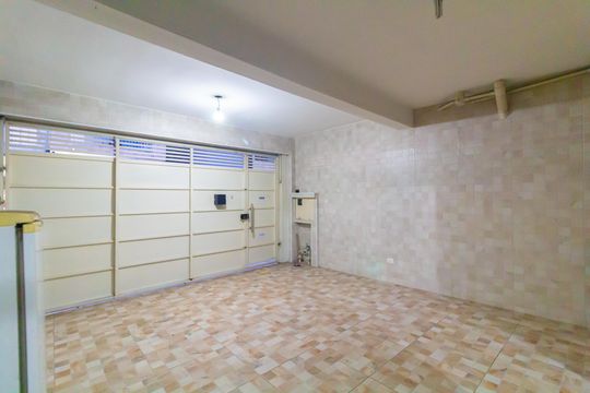 Garagem de casa à venda com 2 quartos, 150m² em Vila Sao Geraldo, São Paulo