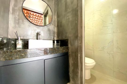 Banheiro de casa à venda com 3 quartos, 500m² em Trevo, Belo Horizonte