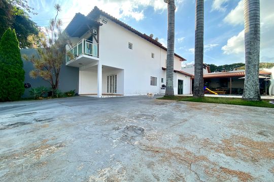 Área externa de casa à venda com 3 quartos, 500m² em Trevo, Belo Horizonte