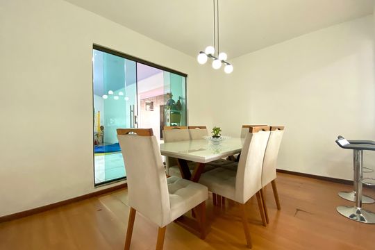 Sala de casa à venda com 3 quartos, 500m² em Trevo, Belo Horizonte