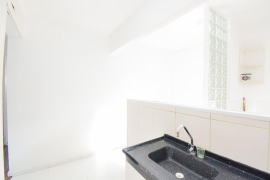 Cozinha de apartamento à venda com 2 quartos, 54m² em Gopouva, Guarulhos