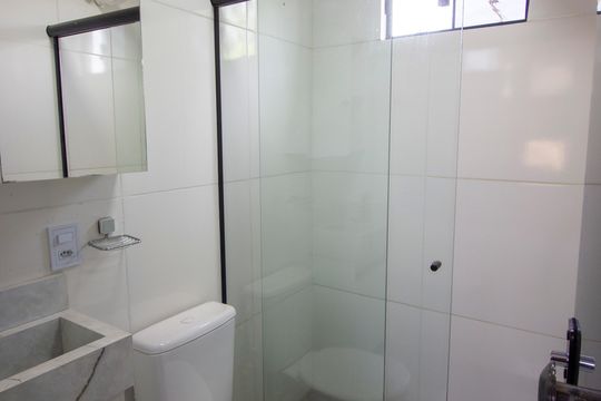 Casa de Condomínio para alugar com 2 quartos, 83m² em Conjunto 3, Brasília