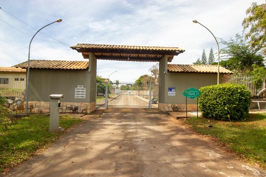 Casa de Condomínio para alugar com 2 quartos, 83m² em Conjunto 3, Brasília