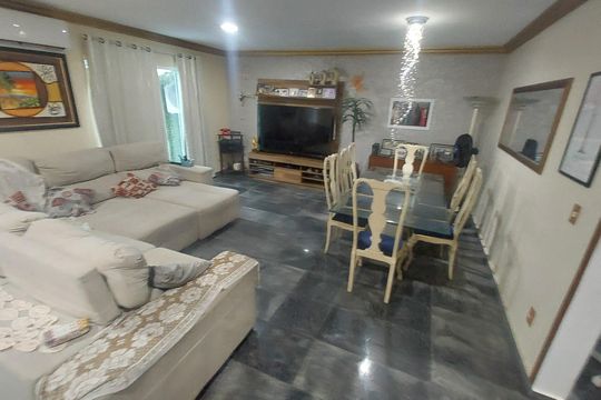 Casa de Condomínio à venda com 4 quartos, 159m² em Taquara, Rio de Janeiro