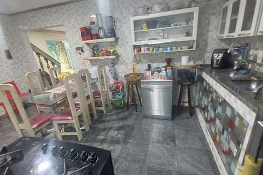 Cozinha de casa de condomínio à venda com 4 quartos, 159m² em Taquara, Rio de Janeiro
