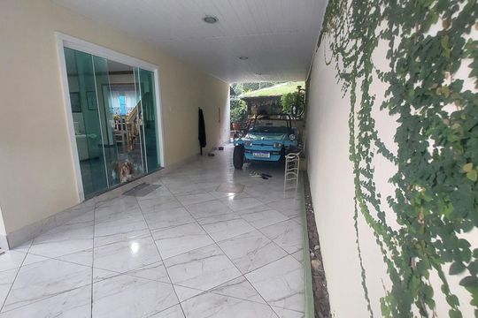 Garagem de casa de condomínio à venda com 4 quartos, 159m² em Taquara, Rio de Janeiro