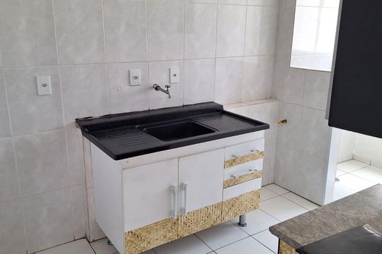Cozinha de apartamento para alugar com 2 quartos, 47m² em Jardim Josane, Sorocaba